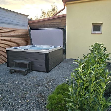 Apartmany Centro & Jacuzzi Piest'any Eksteriør bilde
