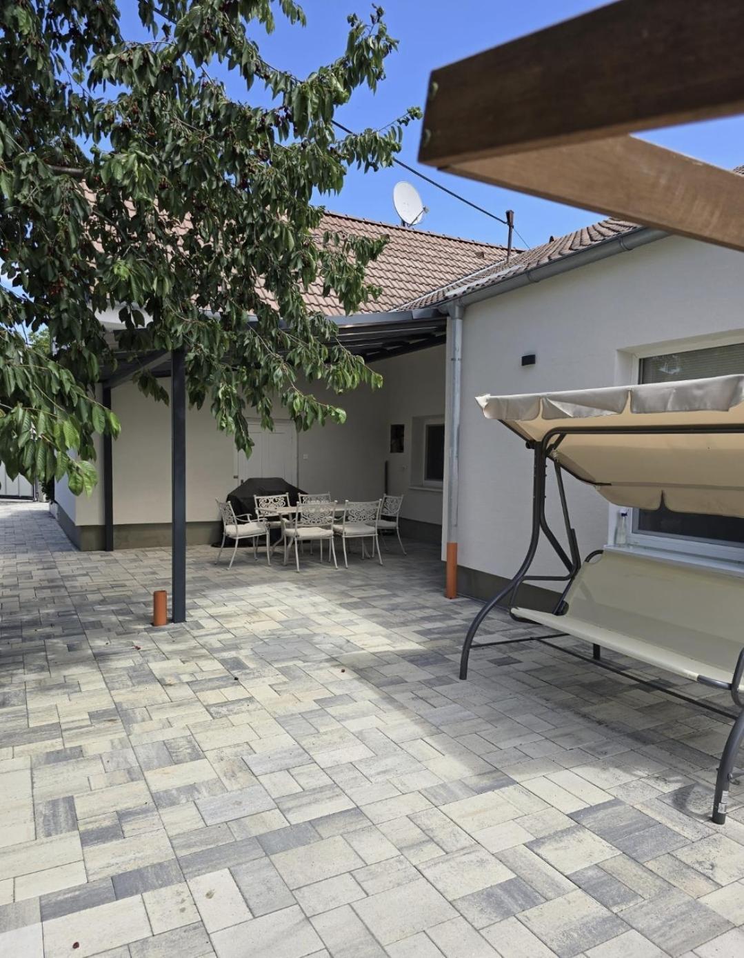 Apartmany Centro & Jacuzzi Piest'any Eksteriør bilde