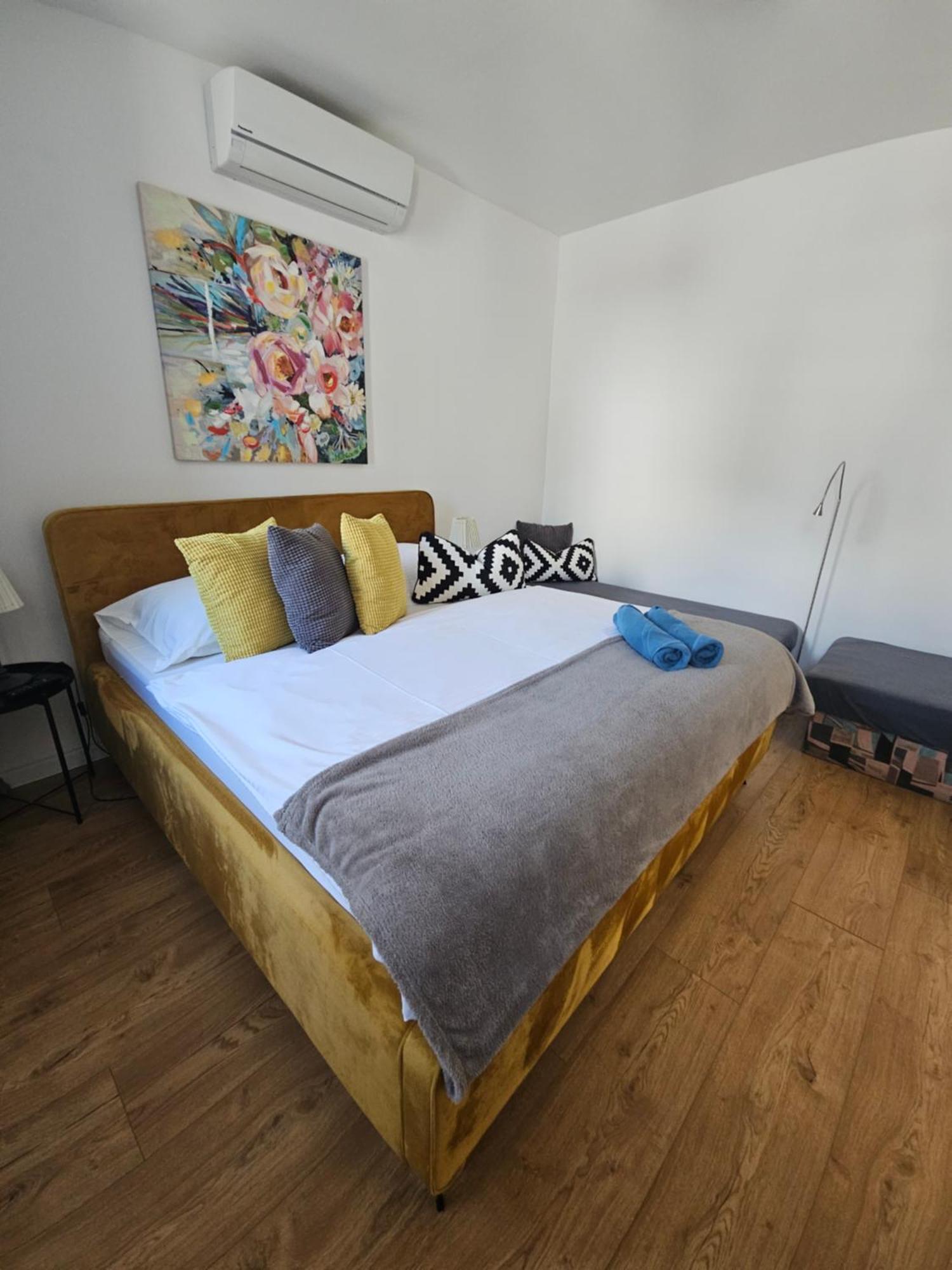 Apartmany Centro & Jacuzzi Piest'any Eksteriør bilde