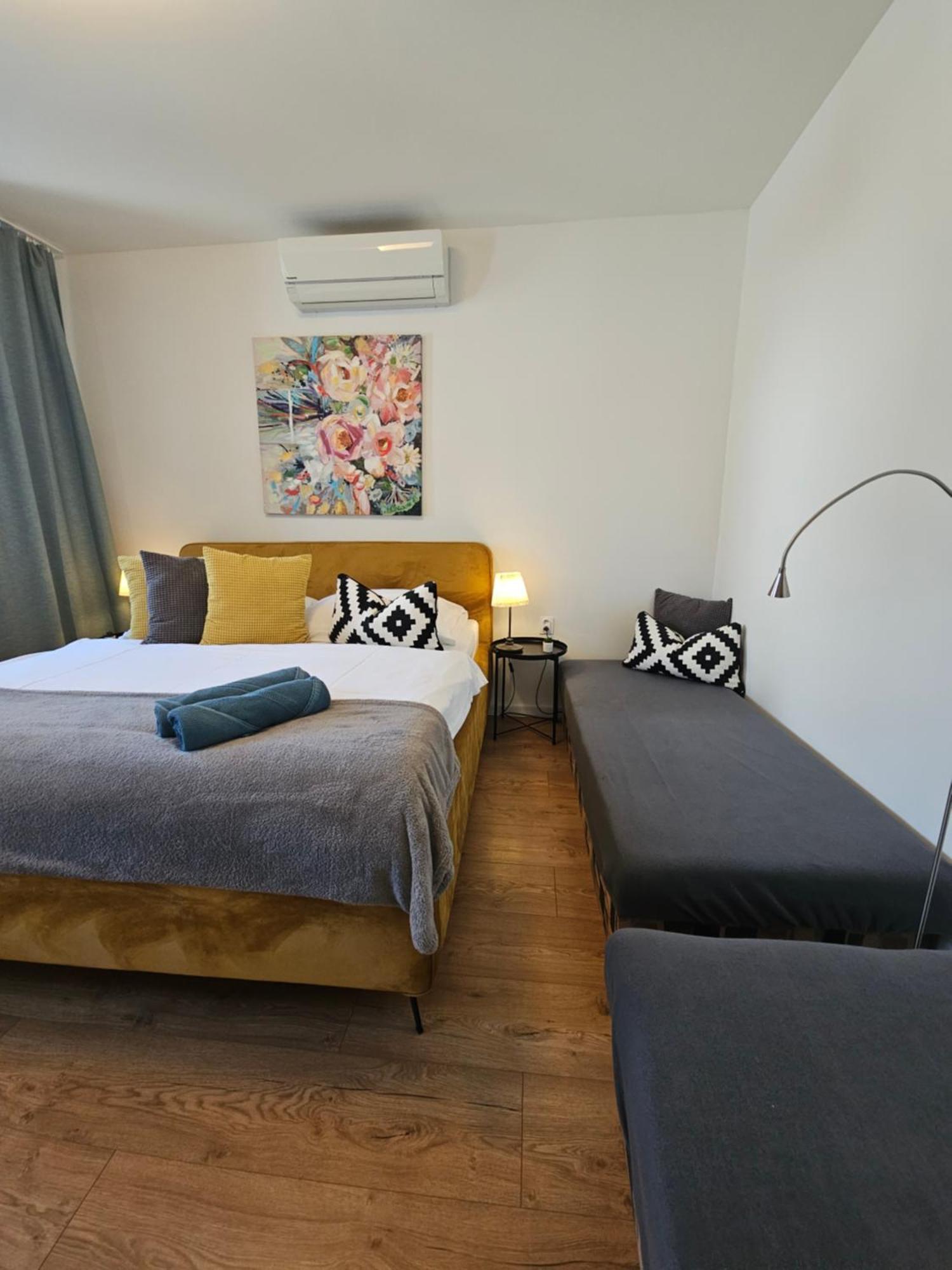 Apartmany Centro & Jacuzzi Piest'any Eksteriør bilde