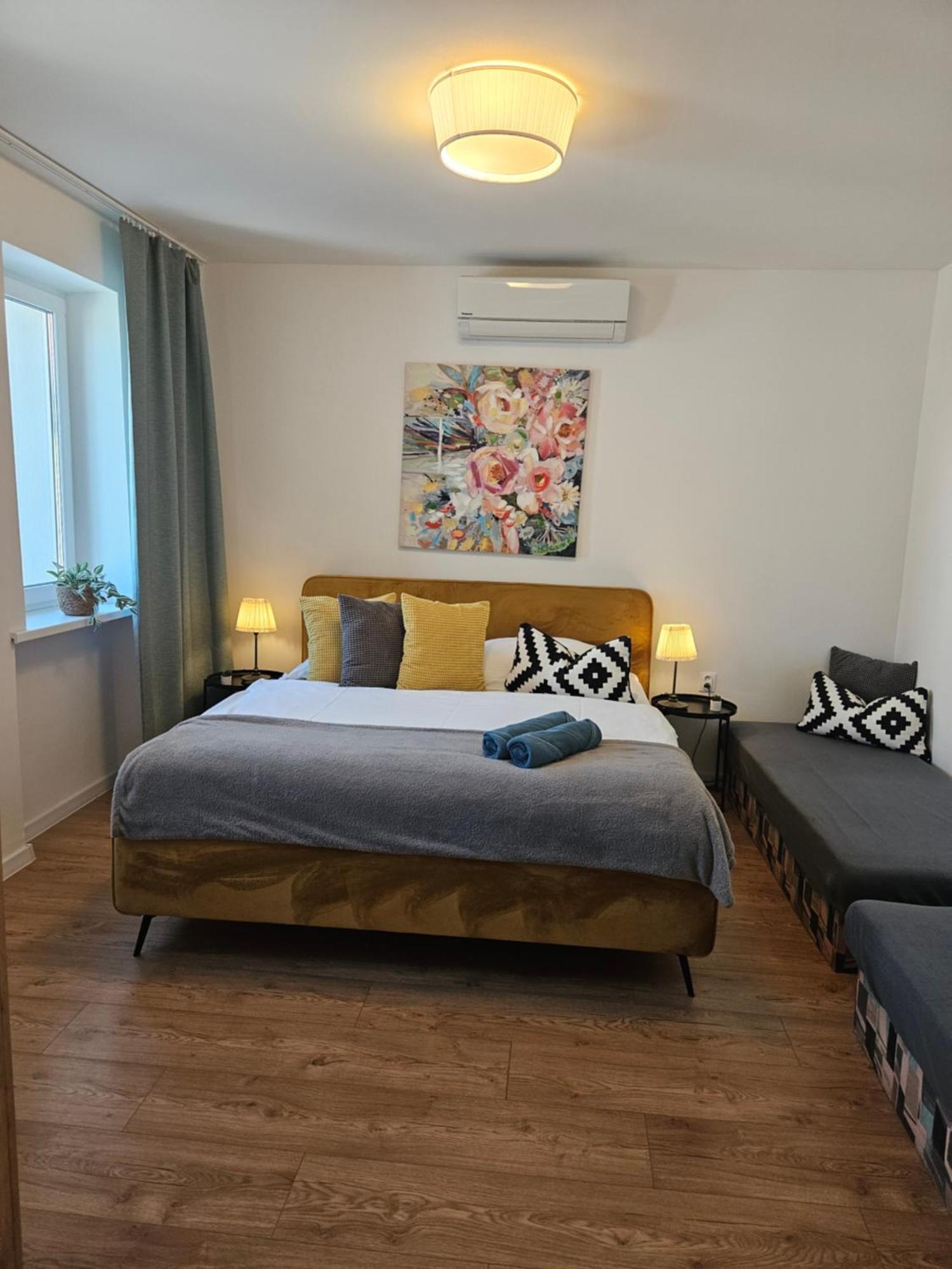 Apartmany Centro & Jacuzzi Piest'any Eksteriør bilde