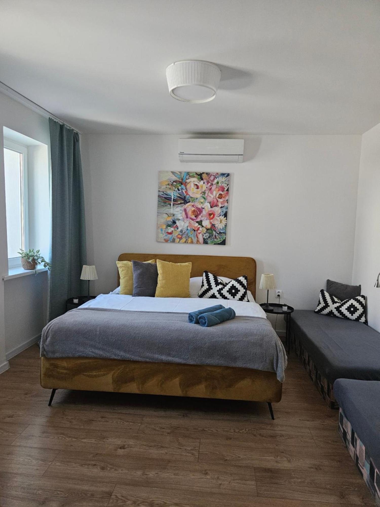 Apartmany Centro & Jacuzzi Piest'any Eksteriør bilde